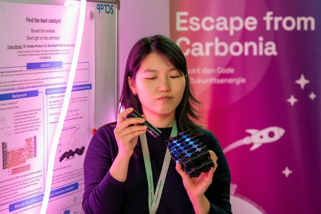 20251017_Escape_from_Carbonia_AE-583